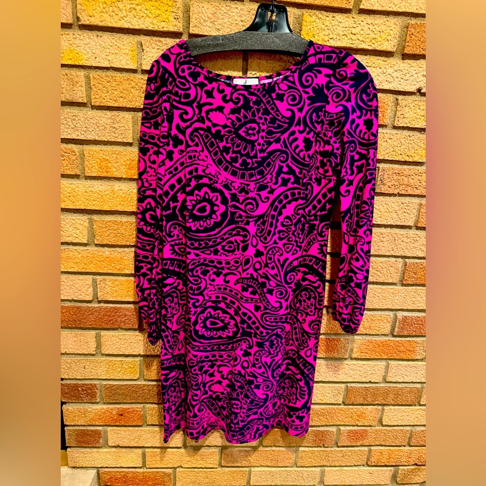 Jude Connally. Size S Magenta and Black dress.  No tags, excellent condition.